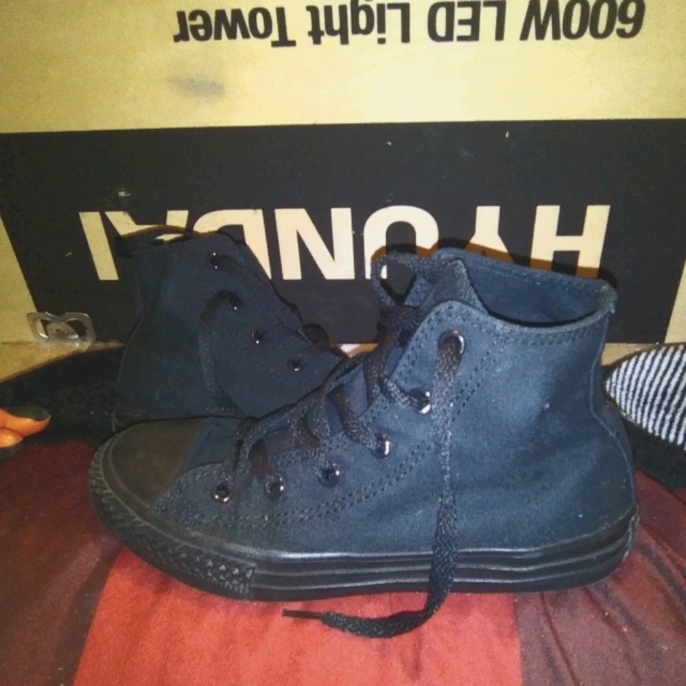 Youth shoes
